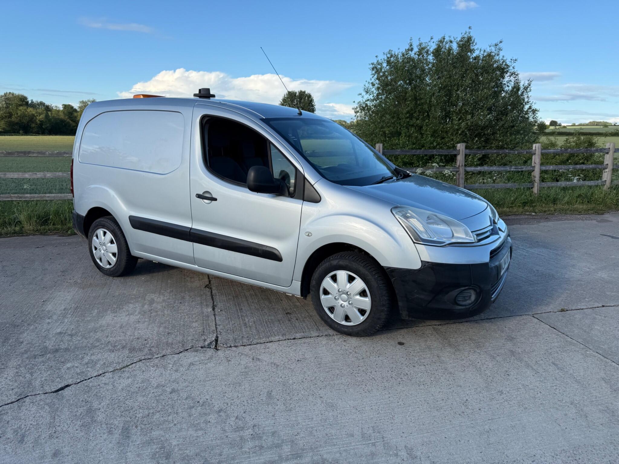 Citroen Berlingo 1.6 HDi 850 Enterprise L1 5dr — photo 51 of 92